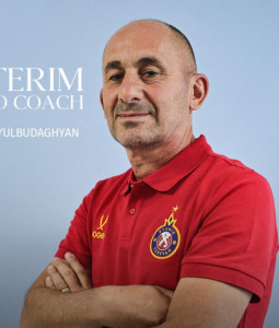 Փյունիկը գլխավոր մարզչի ժամանակավոր պաշտոնակատար ունի